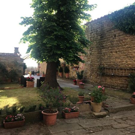 Camera E Appartamento Toscana - B&B Palazzo Robicci Castiglion Fiorentino Kültér fotó